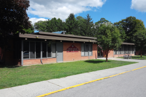 Photo by Collin Knopp-Schwyn licensed under Creative Commons Attribution 4.0 International license.