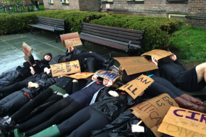 “Human Oil Spill” demonstration by members of the Vassar College Fossil Fuel Divestment Campaign.  Photo Credit: https://pbs.twimg.com/media/BmfIlWAIUAAeAly.jpg:large